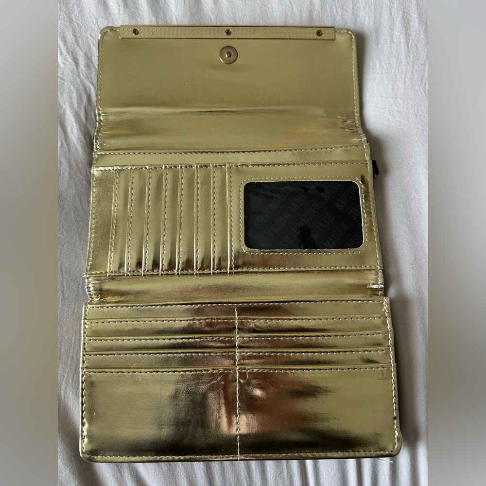 Steve Madden Black Wristlet with Gold Accent - Picture 3 of 3